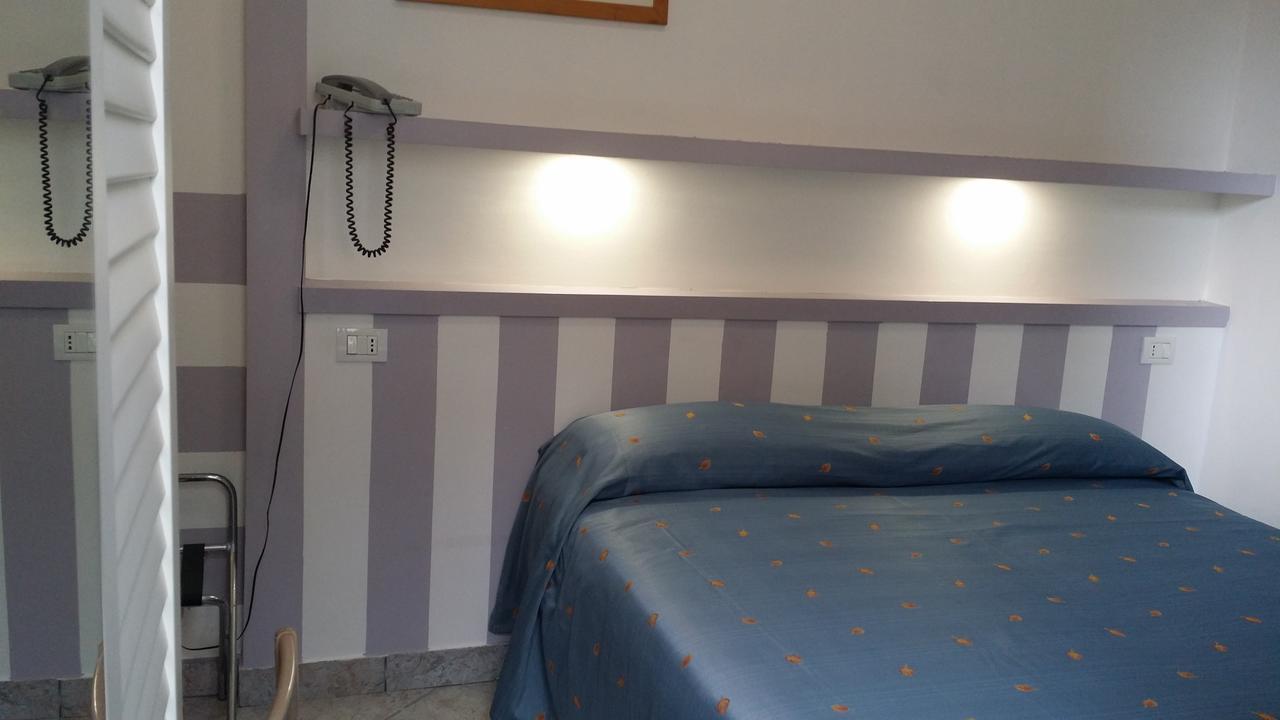 Hotel San Giorgio อาลัสซิโอ ภายนอก รูปภาพ